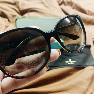 Kate Spade Sunglasses w case
